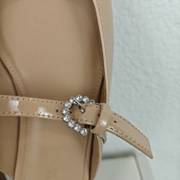 J. Crew Factory Mary Jane Mules Buckle In Nude Patent Leather Size 7 Women's - Picture 7 of 13